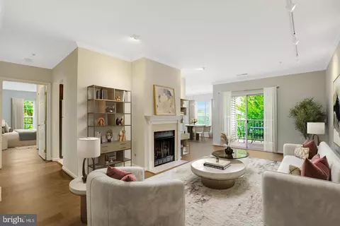 6990 Falls Reach Dr #301, Falls Church, VA 22043