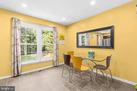 Dining - 5602 Sutherland Ct, Burke, VA 22015 photo 2 of 2