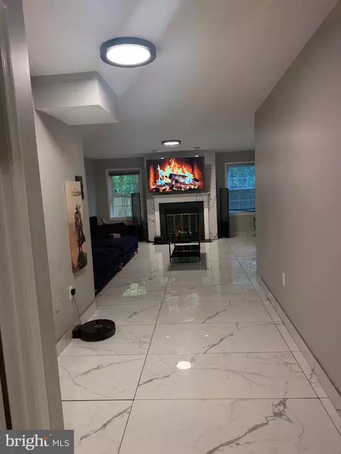 Entry Way - 8110 Clifforest Dr, Springfield, VA 22153 photo 6 of 7