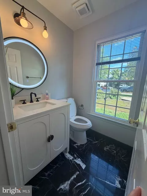 Bath - 8110 Clifforest Dr, Springfield, VA 22153 photo 1 of 3