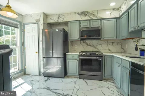 Kitchen - 8110 Clifforest Dr, Springfield, VA 22153 photo 3 of 3