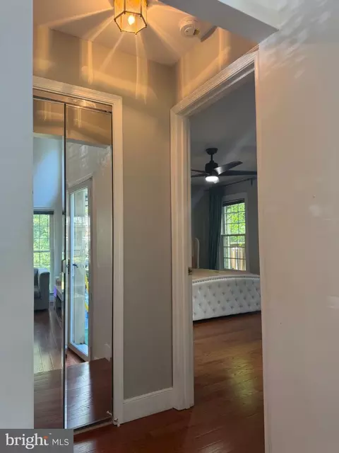 Entry Way - 8110 Clifforest Dr, Springfield, VA 22153 photo 4 of 7
