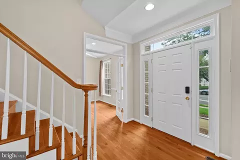 Entry Way - 7608 Mcweadon Ln, Springfield, VA 22150 photo 1 of 10
