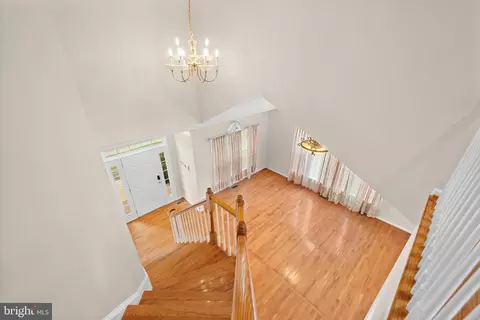 Entry Way - 7608 Mcweadon Ln, Springfield, VA 22150 photo 3 of 10