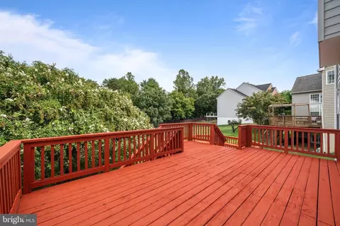Exterior - 7608 Mcweadon Ln, Springfield, VA 22150 photo 7 of 11
