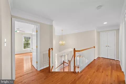 Entry Way - 7608 Mcweadon Ln, Springfield, VA 22150 photo 5 of 10
