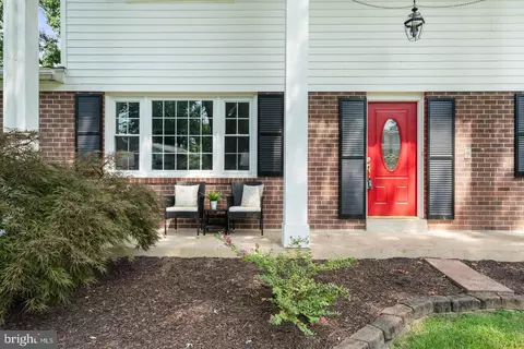 Exterior - 9202 Setter Pl, Springfield, VA 22153 photo 3 of 8