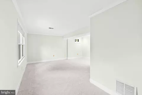 Living - 6604 Grey Fox Dr, Springfield, VA 22152 photo 10 of 10