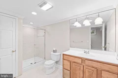 Bath - 6604 Grey Fox Dr, Springfield, VA 22152 photo 5 of 5