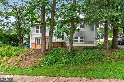 7004 Grove Rd, Alexandria, VA 22306