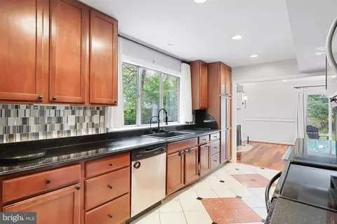 Kitchen - 11202 Wedge Dr, Reston, VA 20190 photo 3 of 4