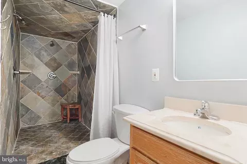 Bath - 11202 Wedge Dr, Reston, VA 20190 photo 2 of 2