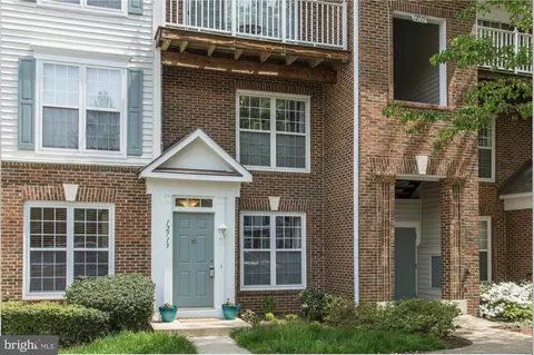 12713 Fair Crest Ct #64, Fairfax, VA 22033