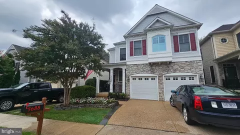 5688 Tower Hill Cir, Alexandria, VA 22315