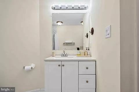 Bath - 11927 Redtree Way, Reston, VA 20194 photo 5 of 6