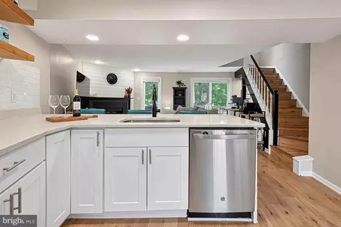 Kitchen - 11927 Redtree Way, Reston, VA 20194 photo 3 of 6