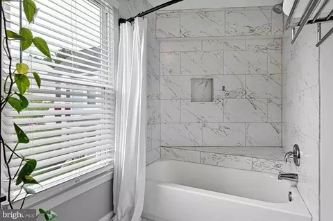 Bath - 11927 Redtree Way, Reston, VA 20194 photo 4 of 6