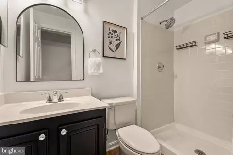 Bath - 9065 Northedge Dr, Springfield, VA 22153 photo 5 of 5