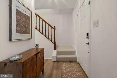 Entry Way - 9065 Northedge Dr, Springfield, VA 22153 photo 2 of 6