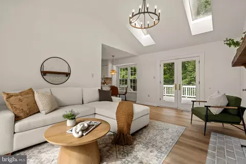 Living - 9065 Northedge Dr, Springfield, VA 22153 photo 8 of 8