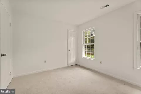 Bedroom - 9065 Northedge Dr, Springfield, VA 22153 photo 5 of 9