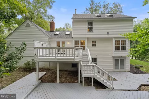 Exterior - 9065 Northedge Dr, Springfield, VA 22153 photo 10 of 10
