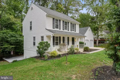 Exterior - 9065 Northedge Dr, Springfield, VA 22153 photo 3 of 10