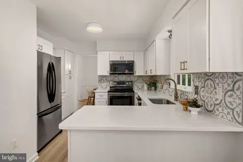 Kitchen - 9065 Northedge Dr, Springfield, VA 22153 photo 4 of 4