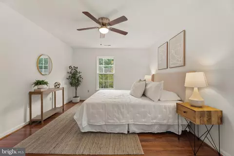 Bedroom - 9065 Northedge Dr, Springfield, VA 22153 photo 2 of 9