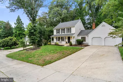 Exterior - 9065 Northedge Dr, Springfield, VA 22153 photo 2 of 10