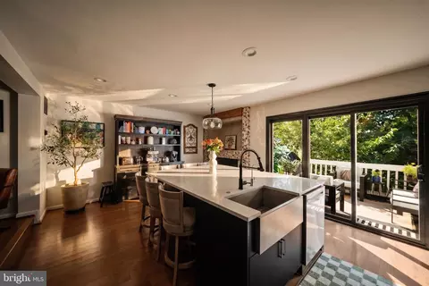 Kitchen - 12091 Edgemere Cir, Reston, VA 20190 photo 1 of 8