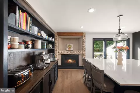 Kitchen - 12091 Edgemere Cir, Reston, VA 20190 photo 3 of 8