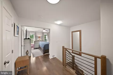 Entry Way - 12091 Edgemere Cir, Reston, VA 20190 photo 10 of 10