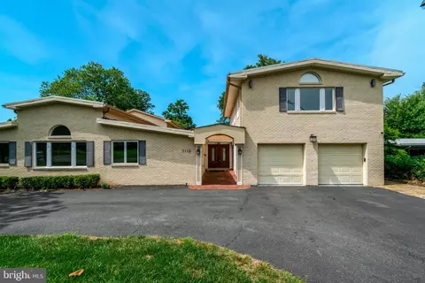 7113 Carol Ln, Falls Church, VA 22042