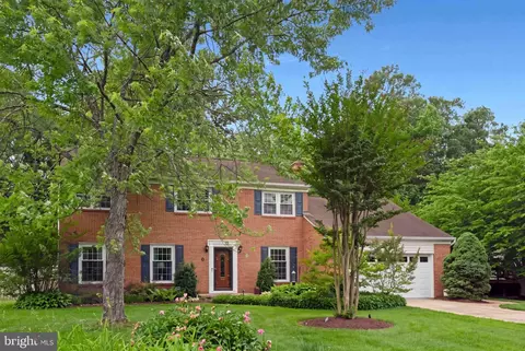 4217 Scotland Rd, Alexandria, VA 22309