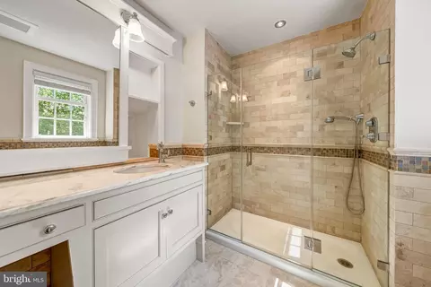 Bath - 8133 Georgetown Pike, Mclean, VA 22102 photo 8 of 10