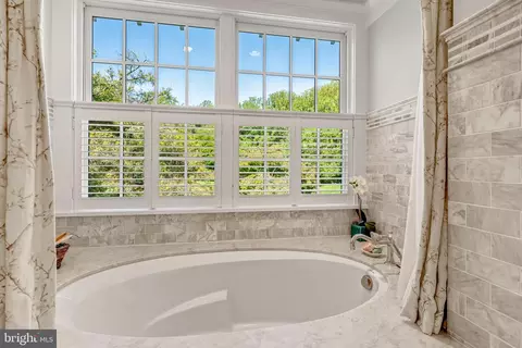 Bath - 8133 Georgetown Pike, Mclean, VA 22102 photo 5 of 10