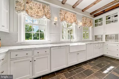 Kitchen - 8133 Georgetown Pike, Mclean, VA 22102 photo 3 of 8