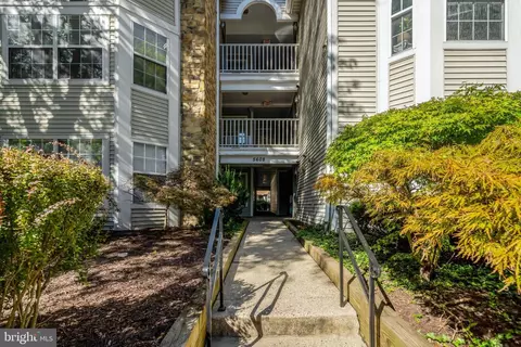 5608 Willoughby Newton Dr #24, Centreville, VA 20120