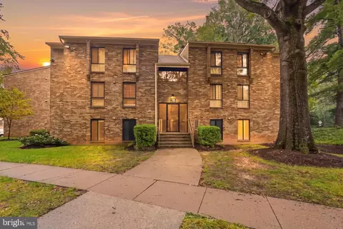 2341 Freetown Ct #34/2B, Reston, VA 20191