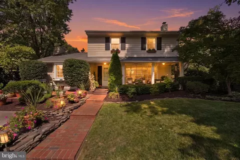 2414 Ryegate Ln, Alexandria, VA 22308