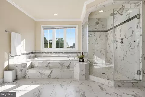 Bath - 3917 Chantilly Rd, Chantilly, VA 20151 photo 4 of 9