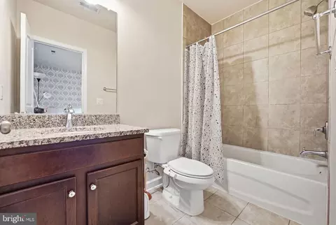 Bath - 3917 Chantilly Rd, Chantilly, VA 20151 photo 8 of 9