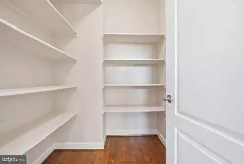 Entry Way - 3917 Chantilly Rd, Chantilly, VA 20151 photo 5 of 12