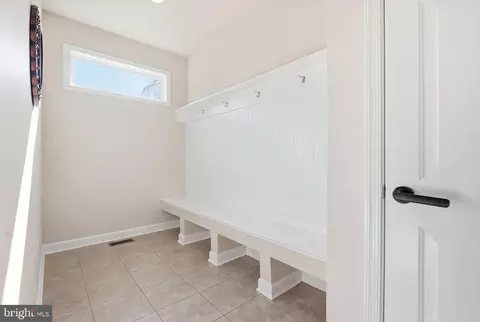 Entry Way - 3917 Chantilly Rd, Chantilly, VA 20151 photo 4 of 12
