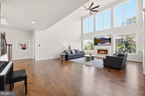 Other - 3917 Chantilly Rd, Chantilly, VA 20151 photo 4 of 27