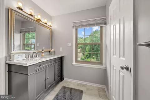 Bath - 7409 Shady Palm Dr, Springfield, VA 22153 photo 1 of 4