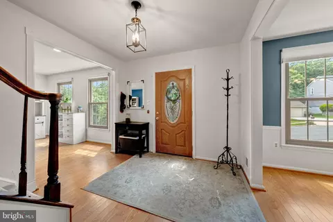 Entry Way - 7409 Shady Palm Dr, Springfield, VA 22153 photo 1 of 3