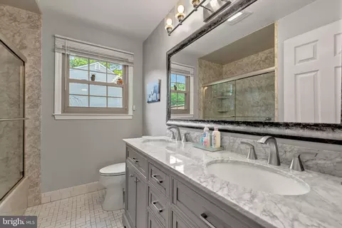 Bath - 7409 Shady Palm Dr, Springfield, VA 22153 photo 3 of 4