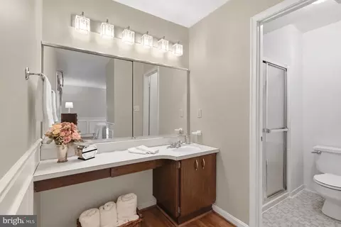 Bath - 6424 Alloway Ct, Springfield, VA 22152 photo 1 of 3